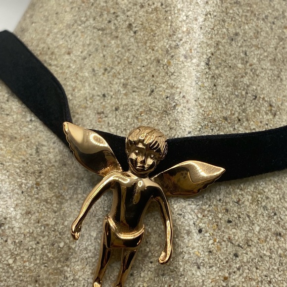 Vintage Guardian Angel Cherub Velvet Choker Necklace - Picture 3 of 10